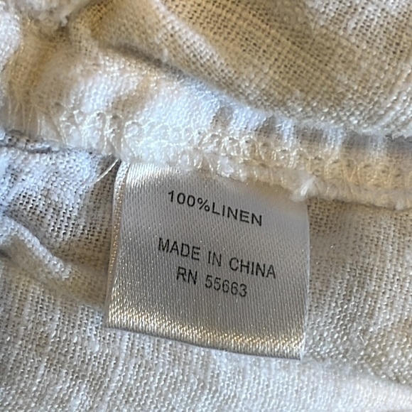 ForCynthia white linen released hem peplum jacket with metal buttons.  Sz PS. - Picture 3 of 7